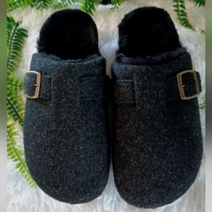 NEW Temu Solid color Fluffy Slippers Sz 5.5/6